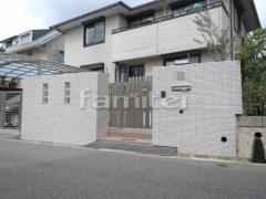 玄関まわり 門柱 表札 ポスト 門扉 袖壁 アプローチ 目隠し塀