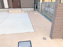 玄関アプローチ 床タイル貼り LIXIL グレイスランド
