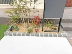 ピンコロ石花壇