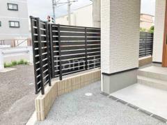 ブロック塀 (化粧ブロック) ユニソン アルタ アルミ形材 フェンス YKKAP 木製調ルシアスYS3F型 横スリット 目隠し 木調・ラティス
