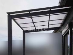 屋根材:ポリカーボネート