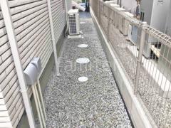 犬走り 防犯砂利敷き バラス砕石