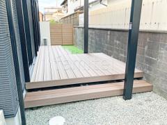 人工木デッキ LIXIL 人工木 木彫 樹ら楽ステージ