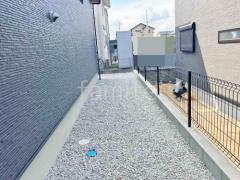 犬走り 防犯砂利敷き バラス砕石 防草シート加工