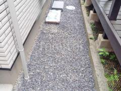 犬走り 防犯砂利敷き バラス砕石 防草シート加工