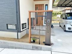 機能門柱 照明あり YKKAP 木製調 ルシアスウォールNE01型
